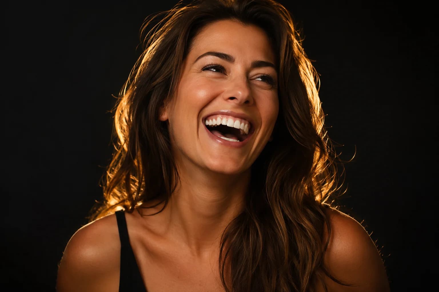 Open Mouth vs Closed Mouth Smile: Which One Looks Better in Photos?